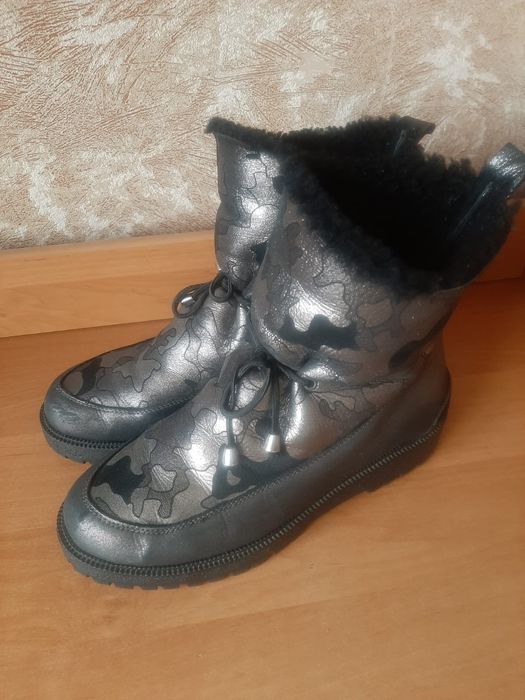 Зимние ботиночки  38 размер