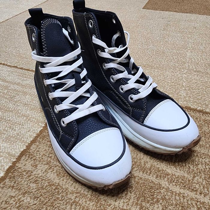 Ботинки, кроссовки, кеды женские