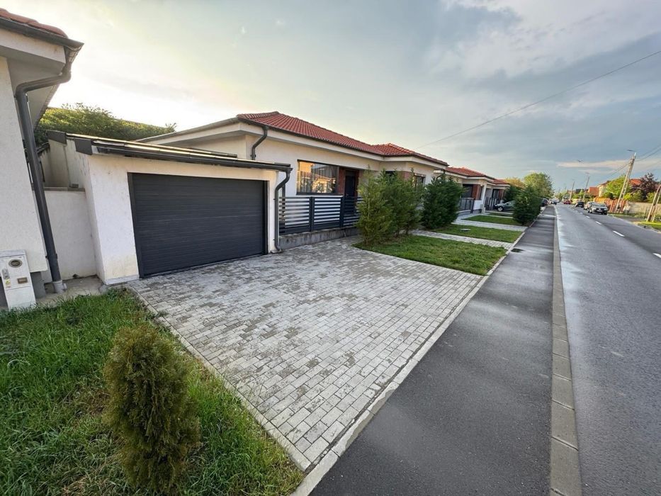 Casă Noua de Vânzare Zona Poligonului