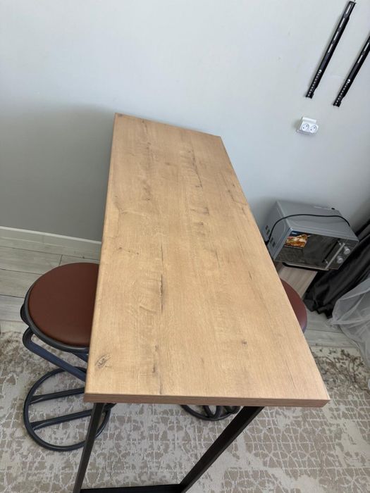 Продам барный столик