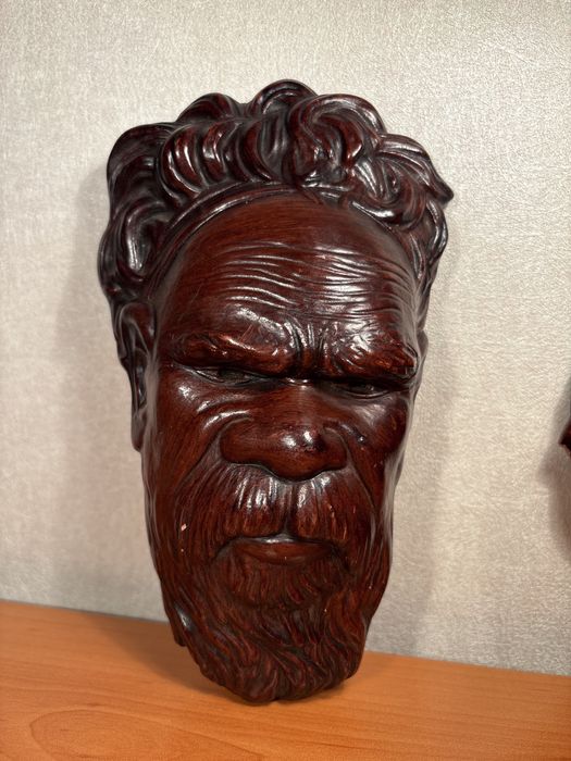 Маски със аборигени от Alva Stone. Австралийски