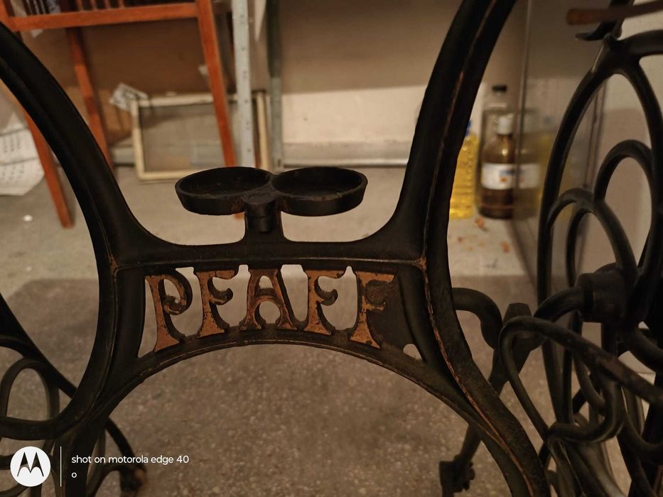 Masina de cusut vintage Pfaff