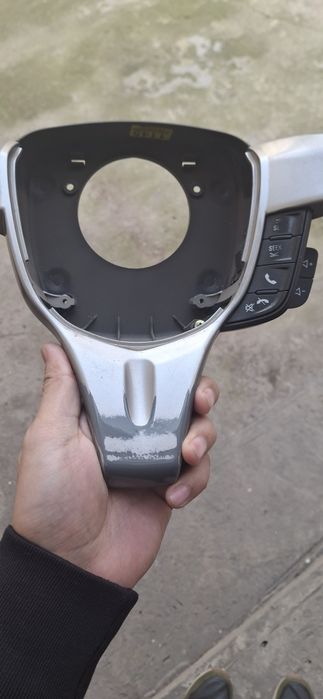 Продам кнопку руля от спарка 4 позиции с пласмассовыми деталями фото