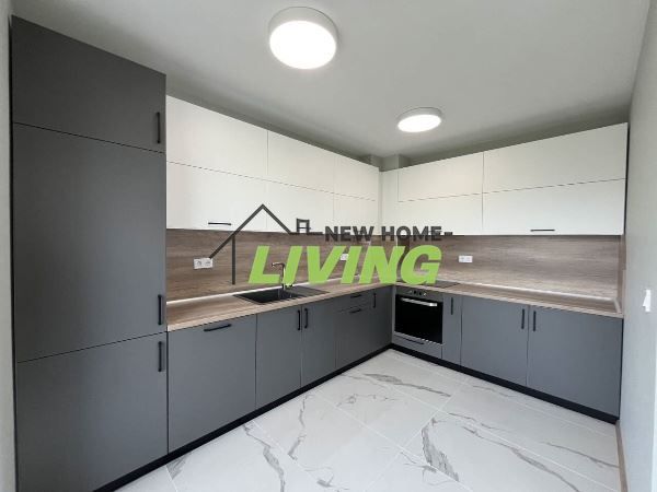Продава се Тристаен апартамент в Пловдив, Христо Смирненски - 140 кв.м за 1275 €/кв.м - Снимка #1