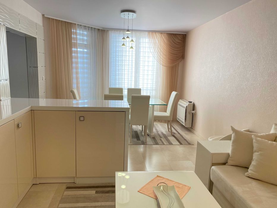 Дава се под наем Тристаен апартамент в Варна, Лятно кино Тракия - 80 кв.м за 918 € - Снимка #14