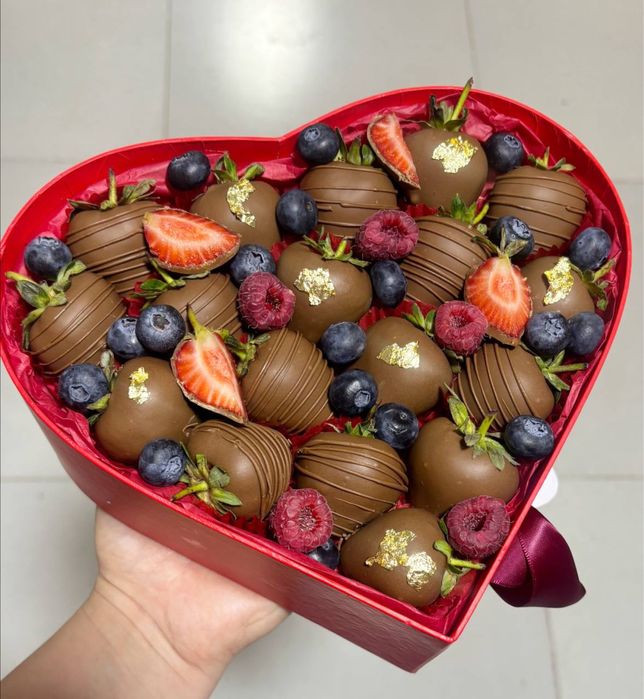 Клубника в шоколаде Подарки Qulupnay shokolad