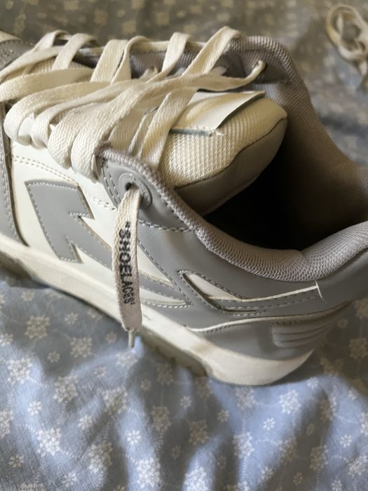 off-white, negociabil