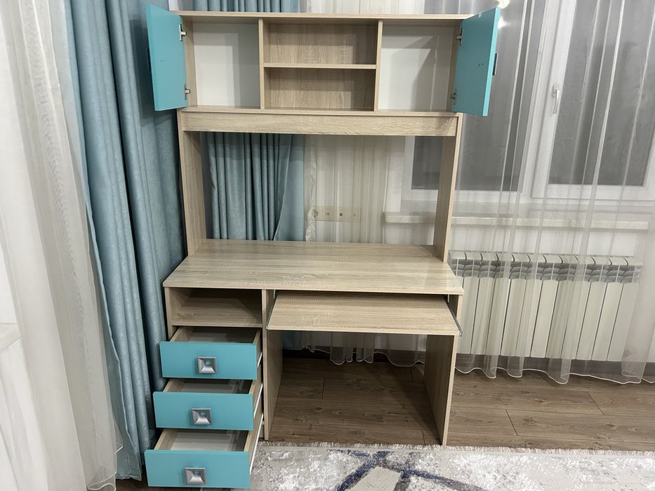 Рабочий стол с надстройкой