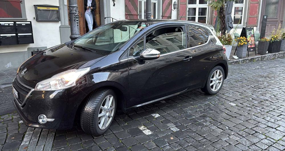 Peugeot 208, 1.6 turbo