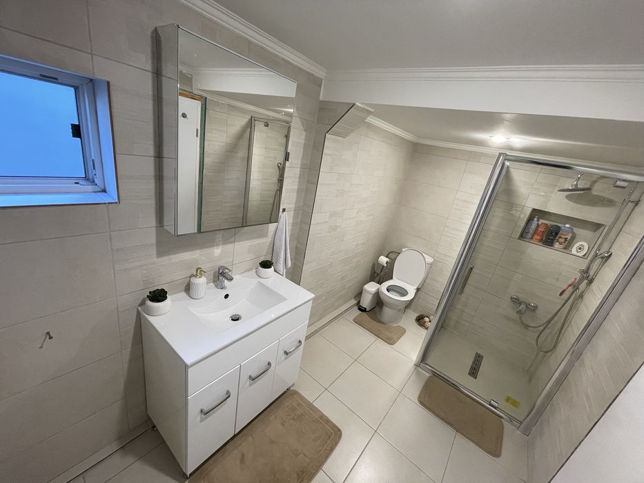 Casa la bulevard !!pozitie excelenta !!