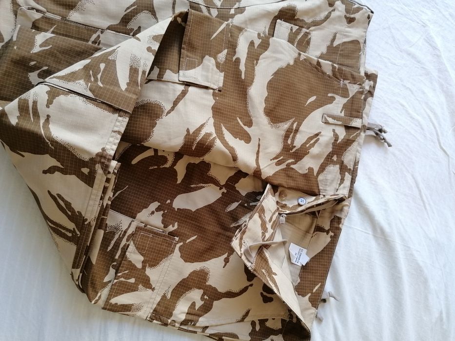 Pantaloni și tricou