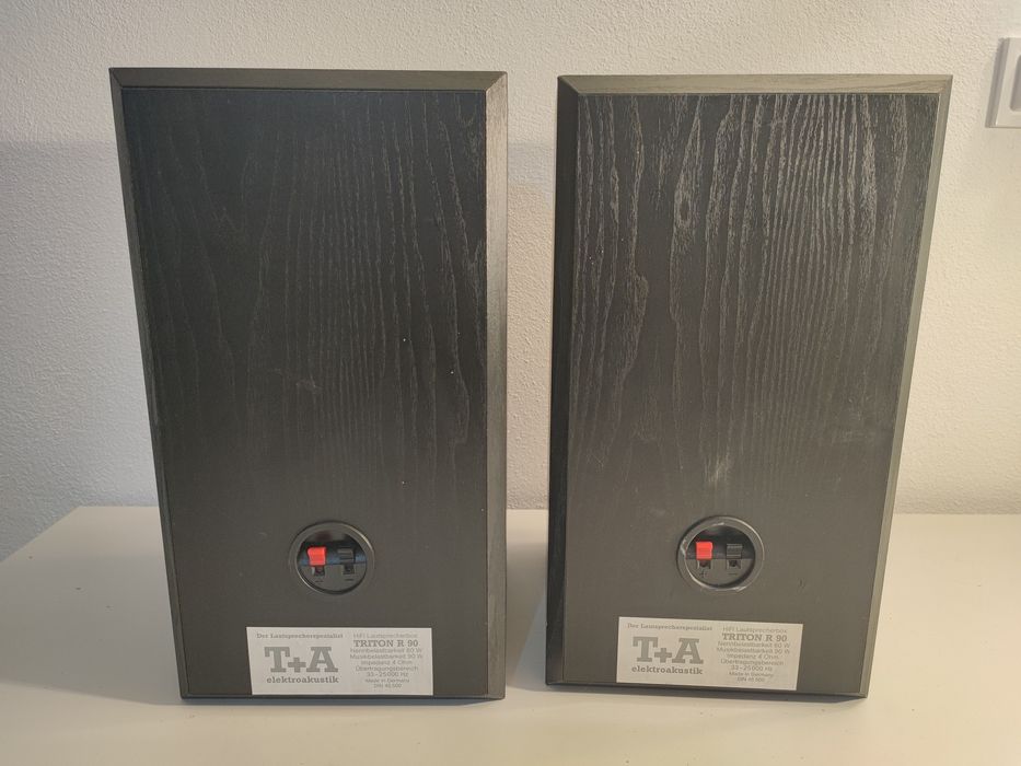 Boxe Triton R90 T + A 3 cai 2x90W made in Germany