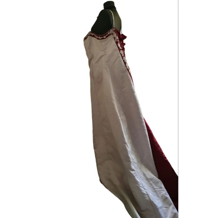 Rochie cu trena de nunta ( de ocazie,  de nasa )