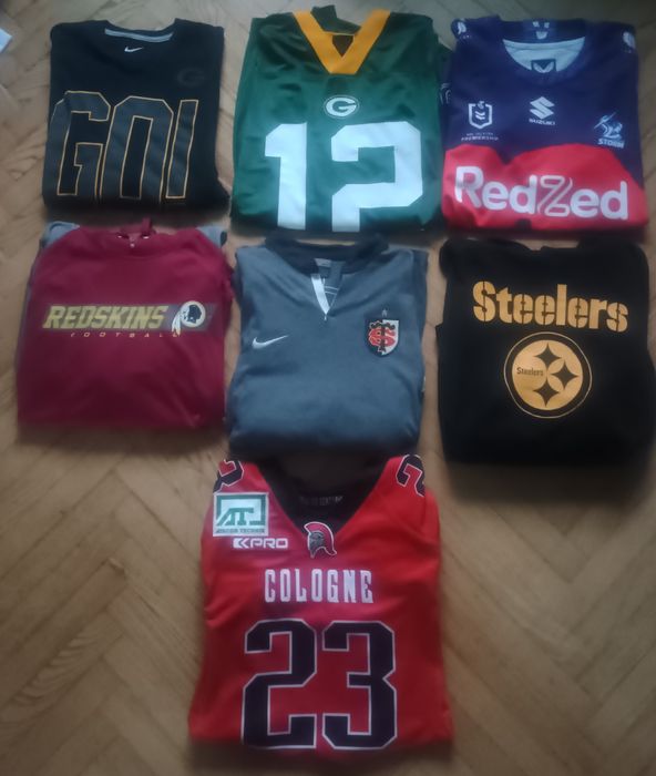 NFL, ръгби и американски футбол дрехи/артикули