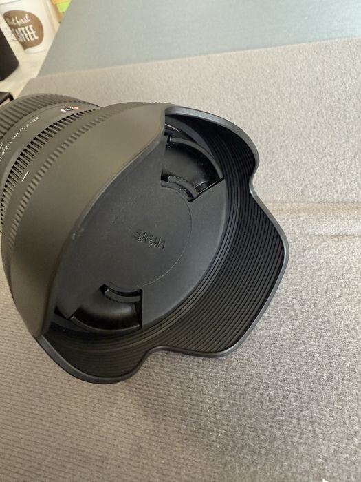 Безогледална камера Sony a6400 с обектив на sigma