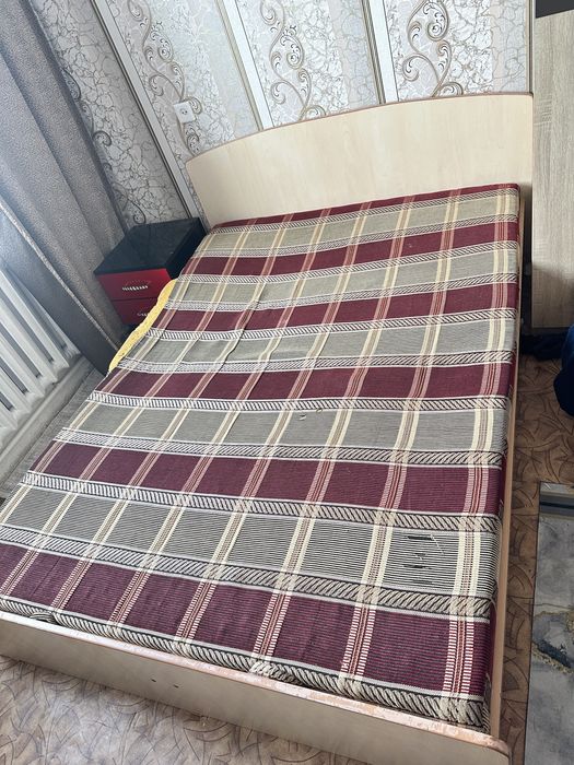 Продам кровать срочно