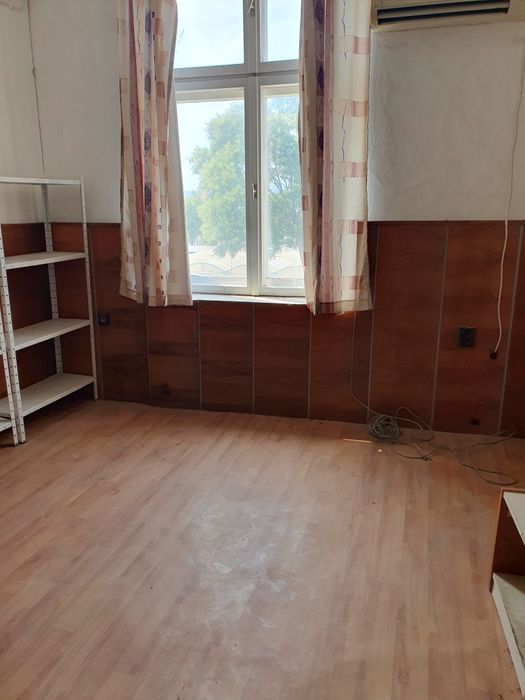 Офиси до ЖП гара