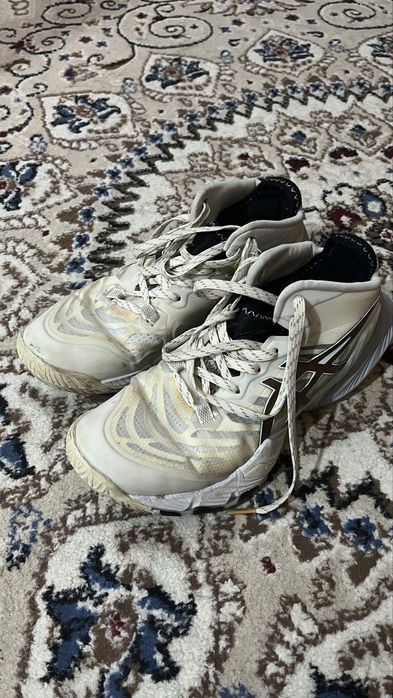 Кроссовки асикс