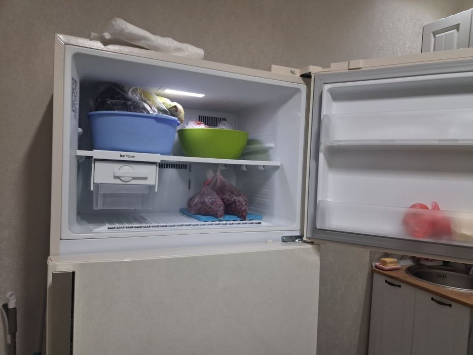 Продам холодильник LG