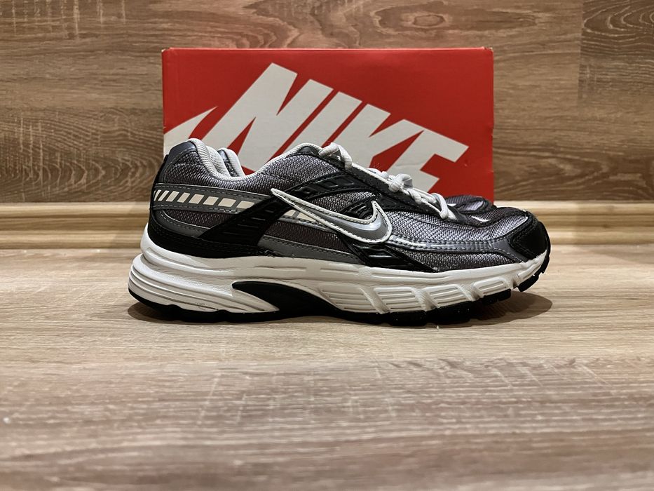 NIKE INITIATOR Сив / Номер:37,5