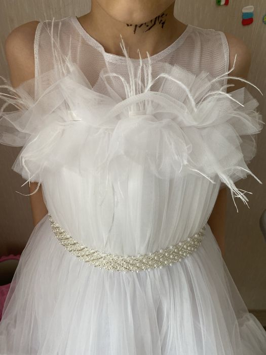 Пышное вечернее белое платье