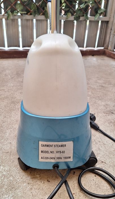 Aparat de călcat vertical