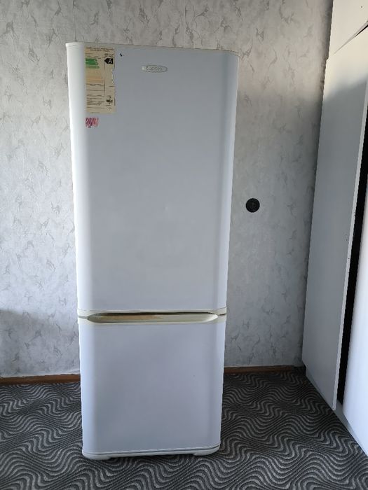 Продам холодильник б/у