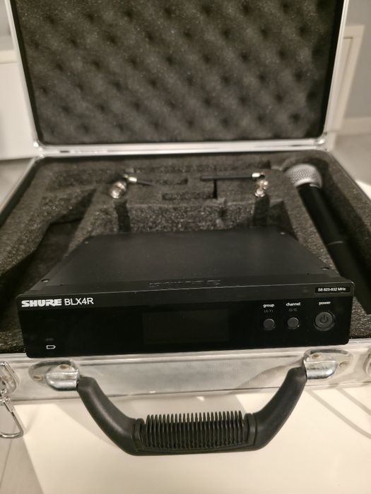 Stație  Shure BLX4R cu microfon Shure SM 58 profesionale wireless