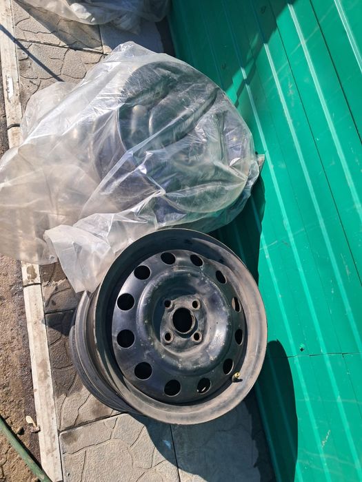 Продам диски на автомобиль