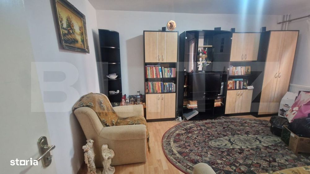 Apartament cu 3 camere Astra, etaj 1, beci, decomandat