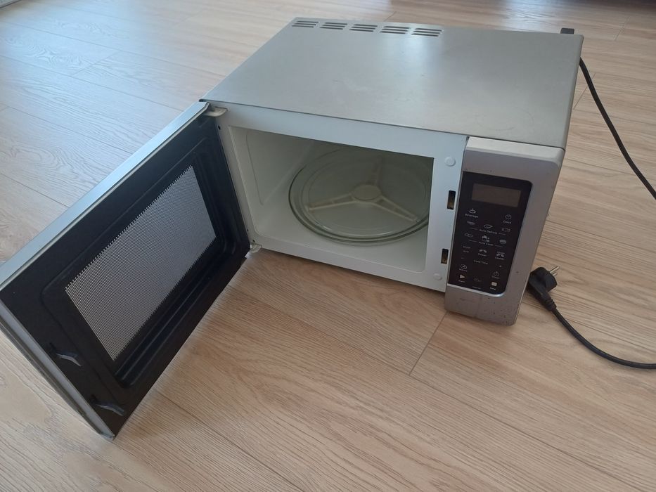 Cuptor microunde Whirlpool