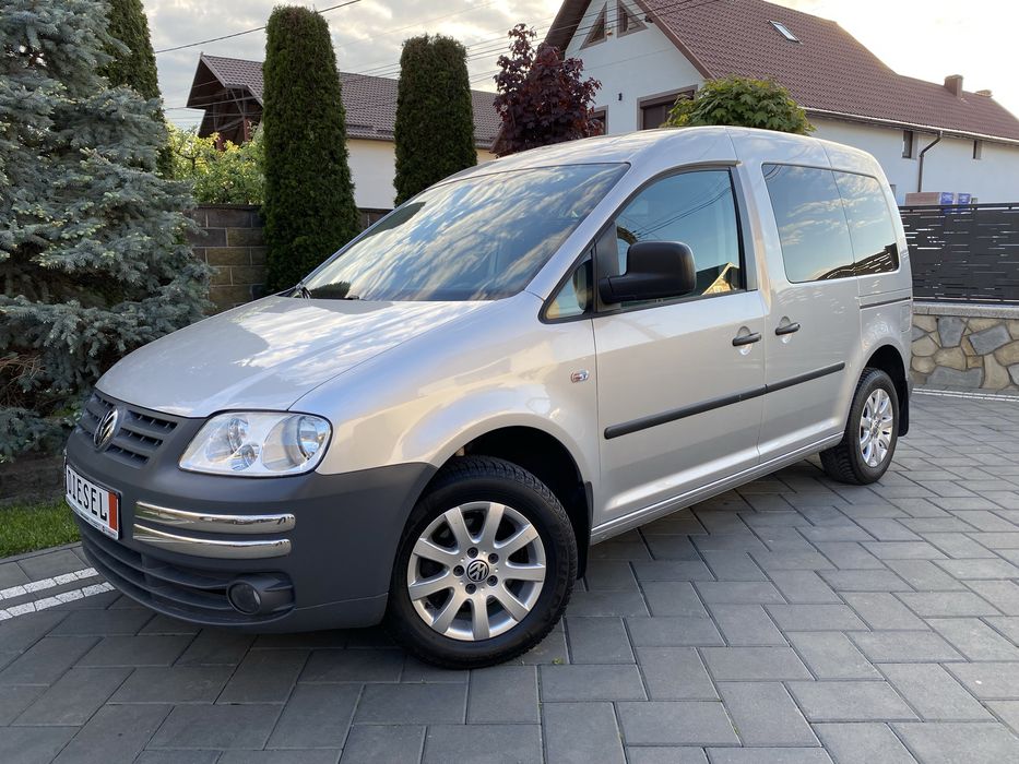 VW Caddy Life 1,9 Tdi~2-usi la Spate F/important