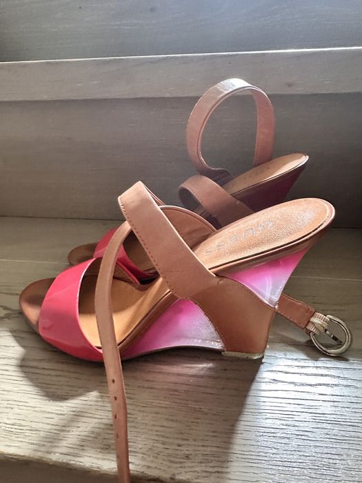 Sandale Guess din piele naturala