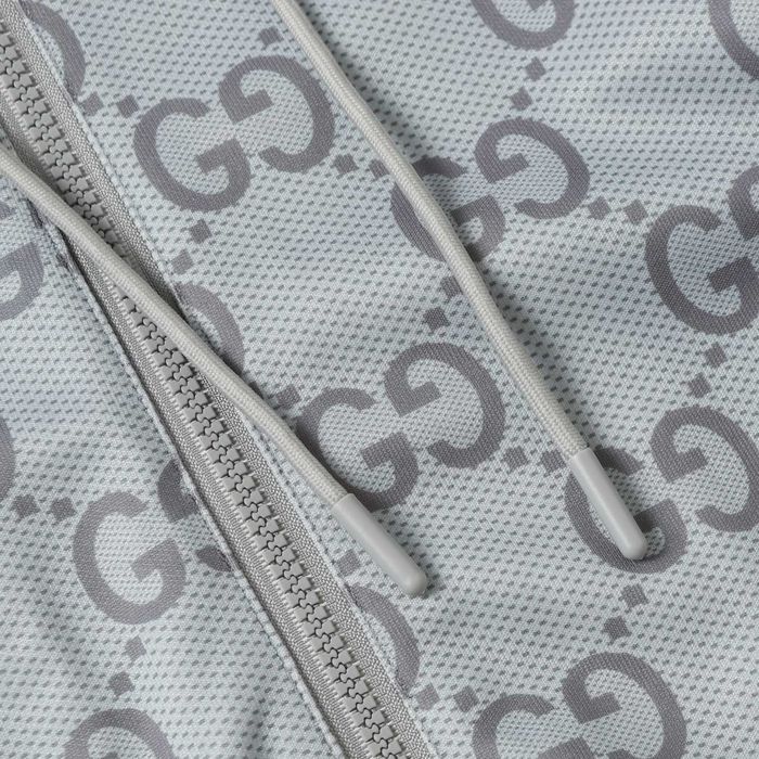Kurtka Gucci Această haină are o reinterpretare odświeżony