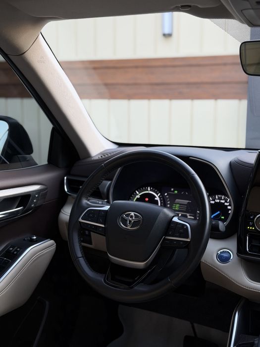 Toyota Highlander Hybrid Limited Full