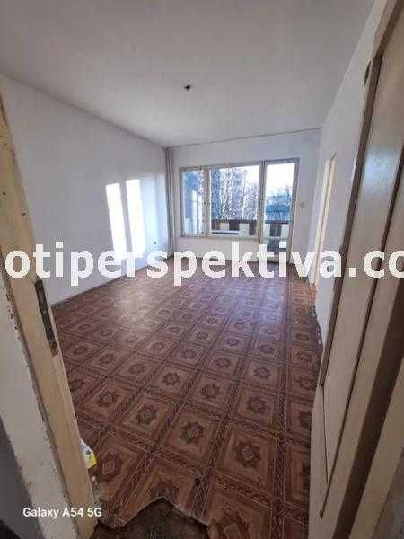 Продава се Тристаен апартамент в Пловдив, Кючук Париж - 68 кв.м за 1018 €/кв.м - Снимка #3