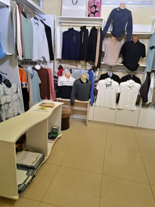 Торговля мужская одежда.Оборудование.