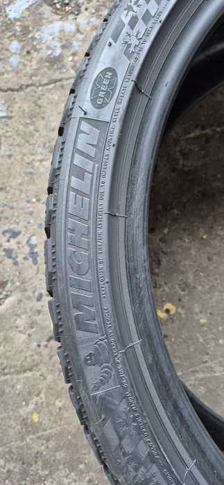 4 anvelope iarna,fata Michelin 245/35/20,spate Vredestein 275/30/20.