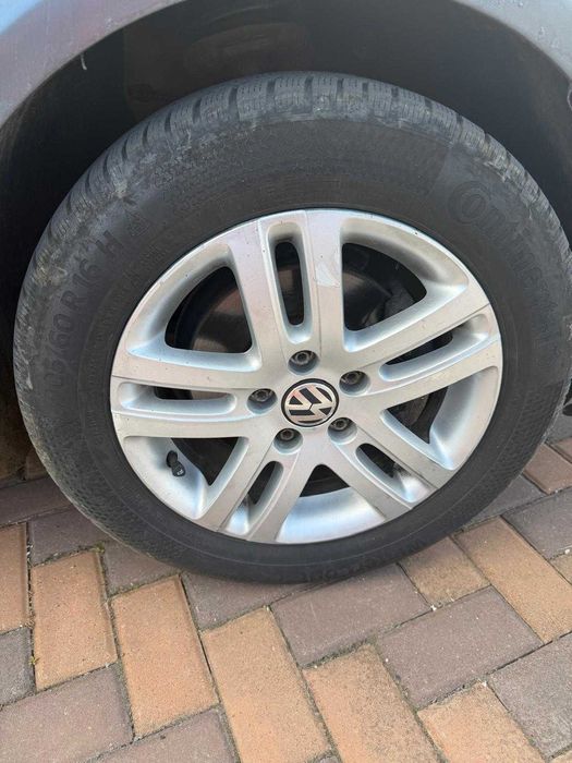 Volkswagen Touran 2005 diesel, 2.695 € — imagine 2