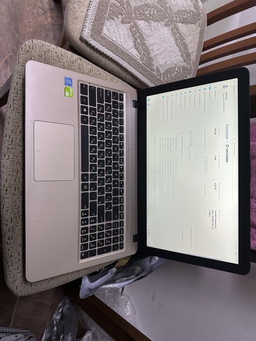 VivoBook Asus Laptop