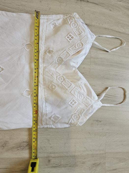 Rochie alba cu dantele