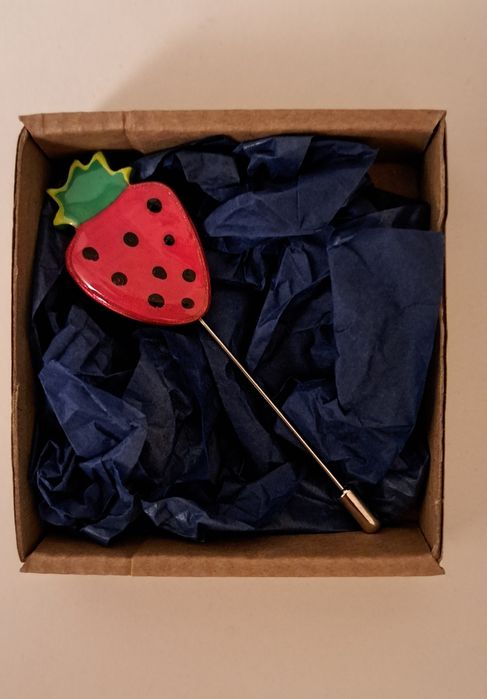 Брошка Tina Stoicheva