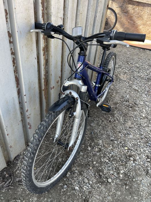 Bicicleta revolution cadru aluminiu roti 24” are scaunul blocat