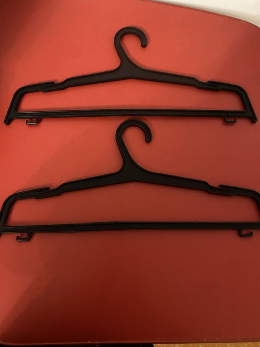 Продам манекены, плечики, стол