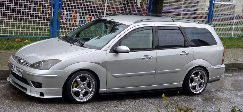 FORD Focus 2002 — imagine 5
