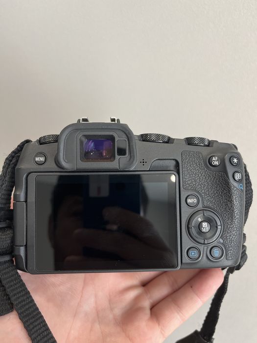 Canon RP продам