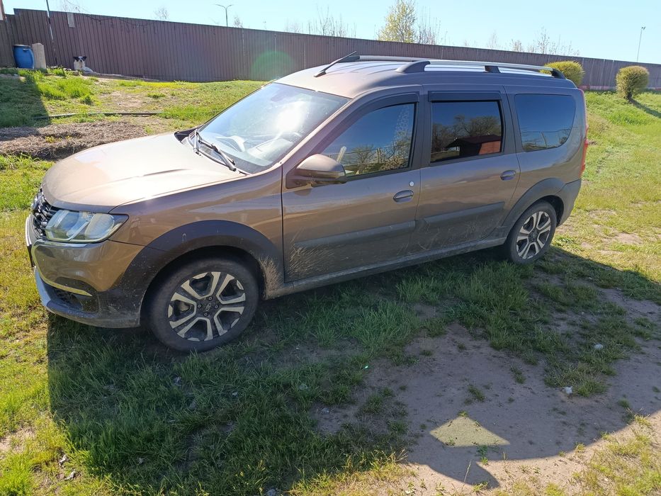 Автомобиль ларгус
