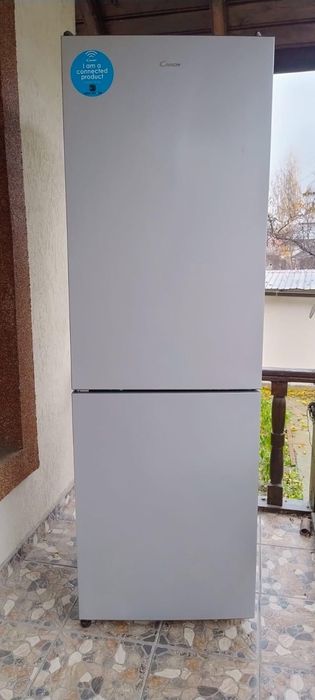 Vând frigider Candy