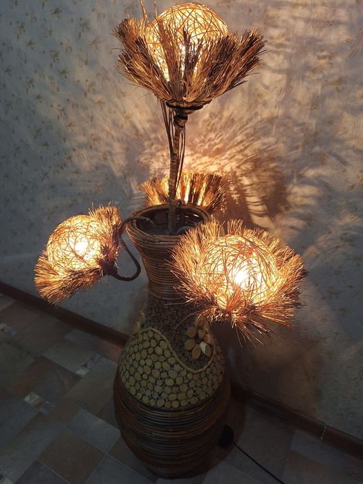 Очень красивый светильник.