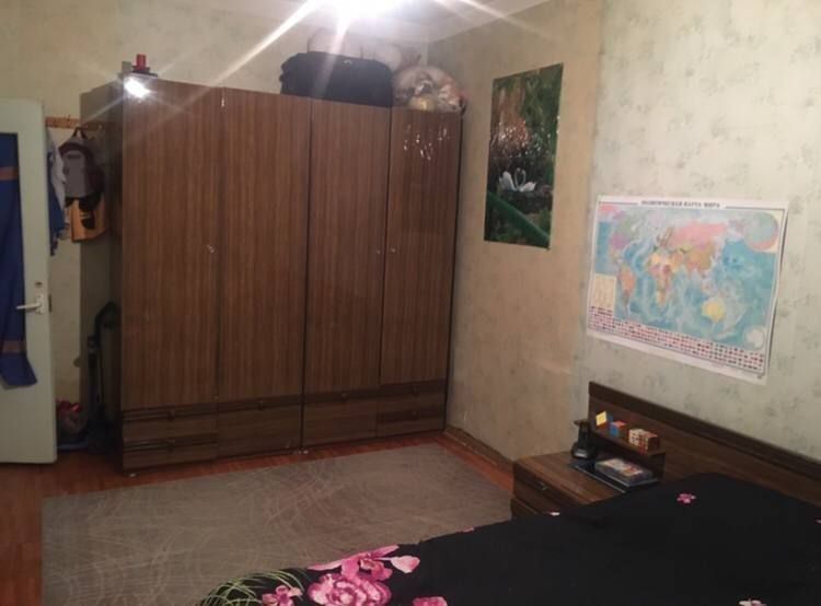 Продам 4 ком Юнусабад 14 квартал торец